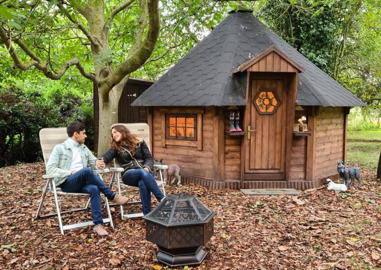 Starry Meadow & Rescued Animal Experiences Vila Great Yarmouth Exterior foto